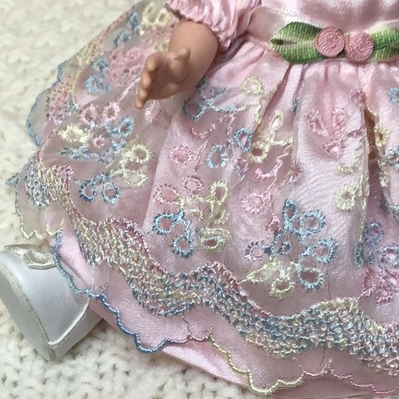 MADAME ALEXANDER 8” HAPPY BIRTHDAY DOLL - Picture 2 of 7